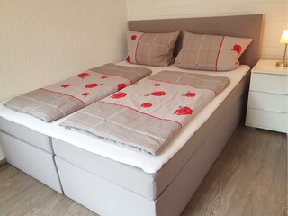 Queensizebett 160 x 200 cm