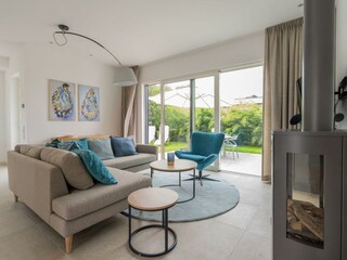 Das sehr geschmackvoll eingerichtete Wohnzimmer