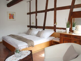 Appartement 03 - Schlafzimmer mit Wohnbereich