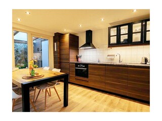 Kitchen and diningtable