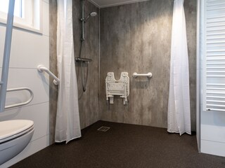 En-suite barrierefreie Badezimmer