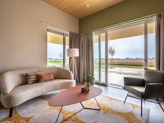 Wohnzimmer mit Blick auf die Terrasse