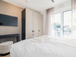Schlafzimmer mit TV Gerät