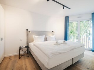 Schlafzimmer mit Balkon