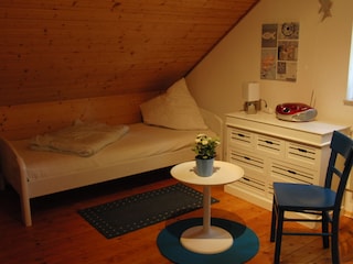 Schlafzimmer mit 2 Einzelbetten im Obergeschoss