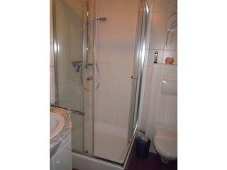 Bad mit Dusche