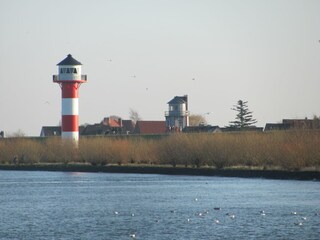 Leuchtturm an der Elbe