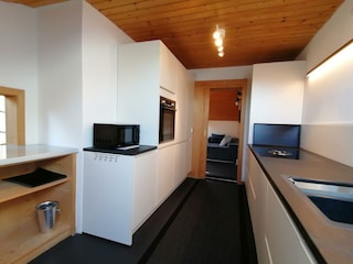 Vollausstattung, separate Küche mit Fenster