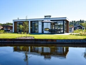 Luxuriöses Refugium am Wasser