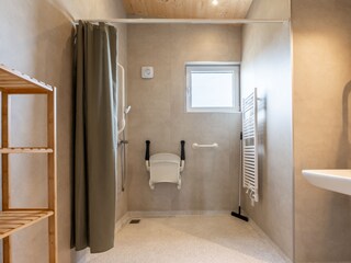 En-suite barrierefreie Badezimmer