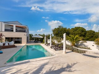 Villa Rasopasno Buitenaudio-opname 2