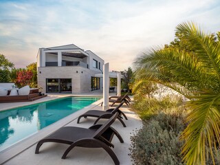 Villa Rasopasno Buitenaudio-opname 7
