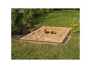 Sandkiste im Garten