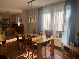 Küche und Essbereich