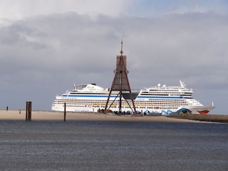 Traumschiff an der Kugelbake
