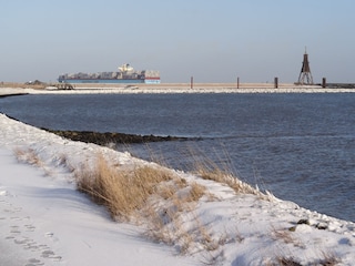 Winterliche Kugelbake