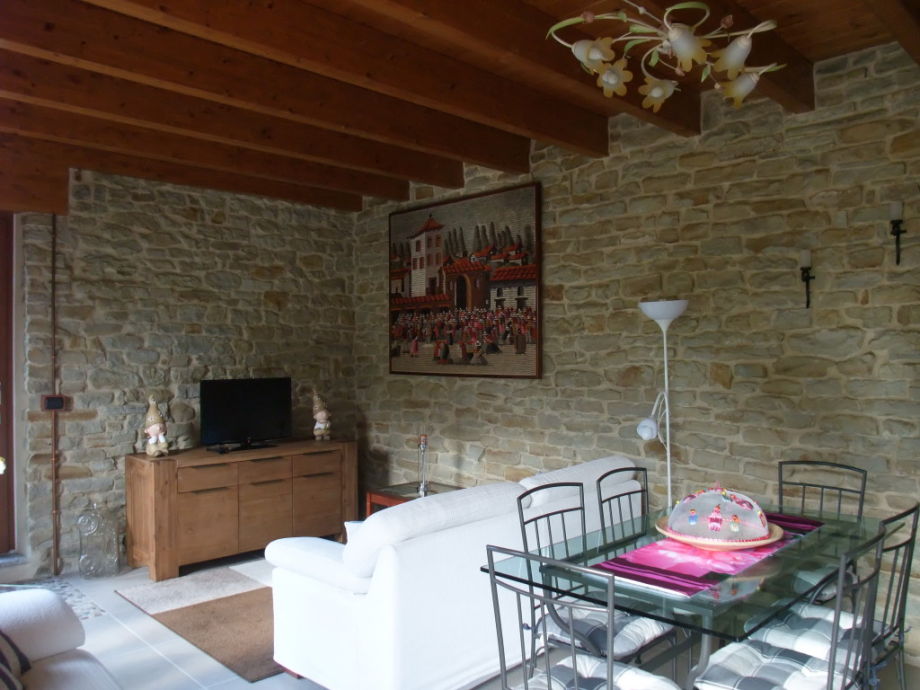 unser wildes wohnzimmer:Ferienwohnung GIARDINO im CasaFio, PIEMONT Langhe – Frau Fiorella unser wildes wohnzimmer:Ferienwohnung GIARDINO im CasaFio, PIEMONT Langhe – Frau Fiorella