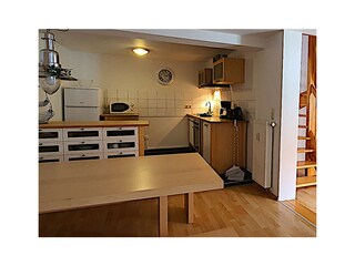 Ansicht vom Wohnzimmer in die Kücje