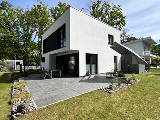 Hausansicht Garten
