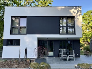 Hausansicht Garten