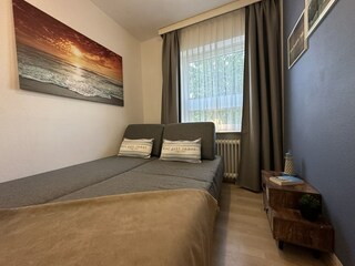 2. Schlafzimmer mit Schlafcouch