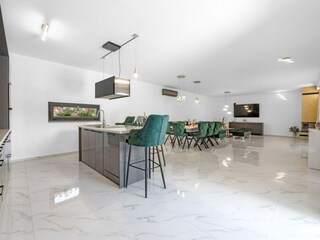 Villa Santalezi Features 5