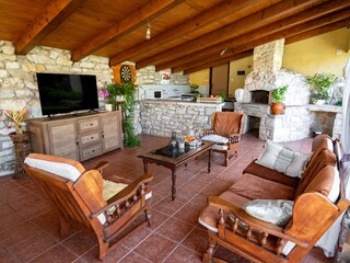 Farmhouse Sumber Outdoor Recording 9