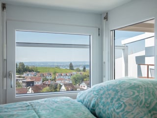 Grandioser Blick vom Bett auf den See