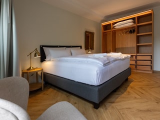 Schlafzimmer 1, Kleiderschrank