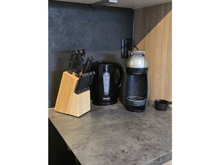 Wasserkocher und Kaffeemaschine von Dolce Gusto