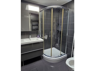 Badezimmer im Erdgeschoss