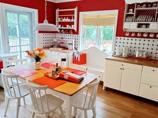 Küche mit Ausgang zur Terrasse