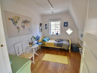 Schlafzimmer 2 (mit Einzelbett)