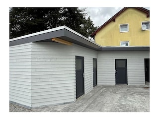 abschliessbarer Fahrradraum mit Steckdosen für E-bikes