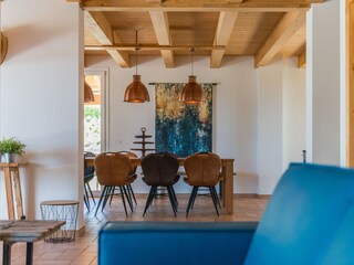 Villa Teresa - Living room and dining area