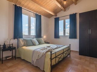 Villa Sant'Angelo in Pontano Caratteristiche 22