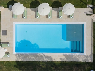 Villa Silvia - Pool-Luftaufnahme