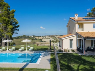 Villa Silvia - Garten und Pool