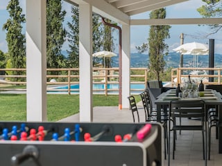 Villa Silvia - Tischfußball unter der Veranda