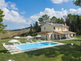 Villa Montemaggiore al Metauro Buitenaudio-opname 6