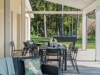 Villa Silvia - Esstisch und Stühle