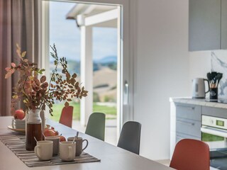 Villa Silvia - Dining area with access to the porch