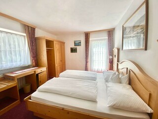 Bedroom with direct access to the garden