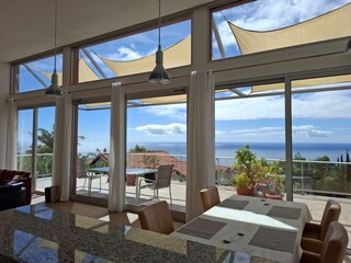 Wohnzimmer / Essbereich