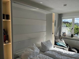 Wohn-/Schlafbereich mit offener Küche