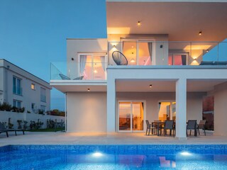 Villa Neoma – am Meer mit beheiztem Pool