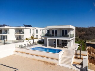 Villa Neoma – am Meer mit beheiztem Pool