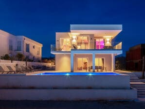 Villa Neoma – am Meer mit beheiztem Pool