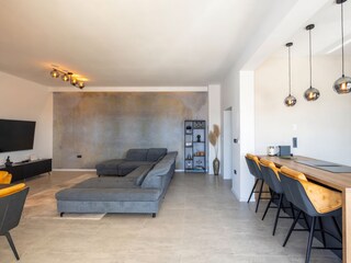 Villa Linardići Features 24