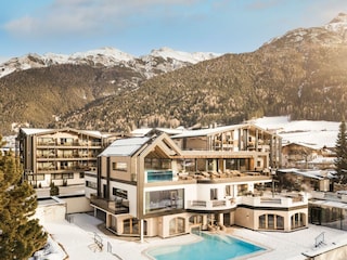 119) Außenansicht Hotel Winter
